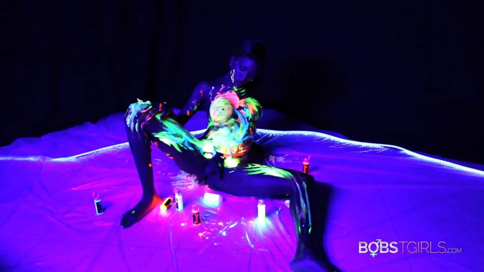 Xxx Transsexual Body Painting - Black Light Body Art â€“ On Female, Bareback â€“ Release ( March 18, 2017) |  Great Trans Porn Collection